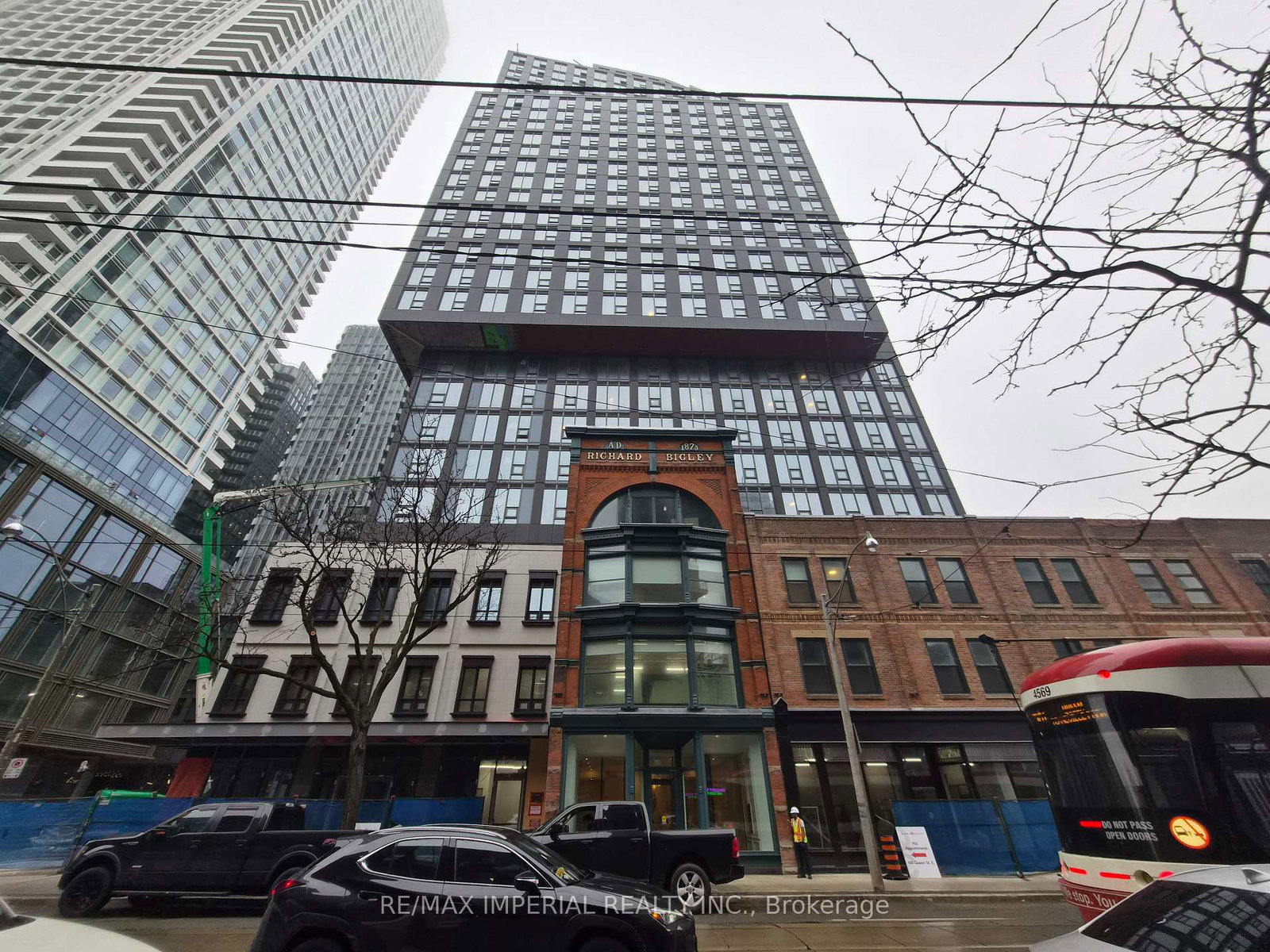 100-queen-street-s-toronto-toronto-ontario-c13727376