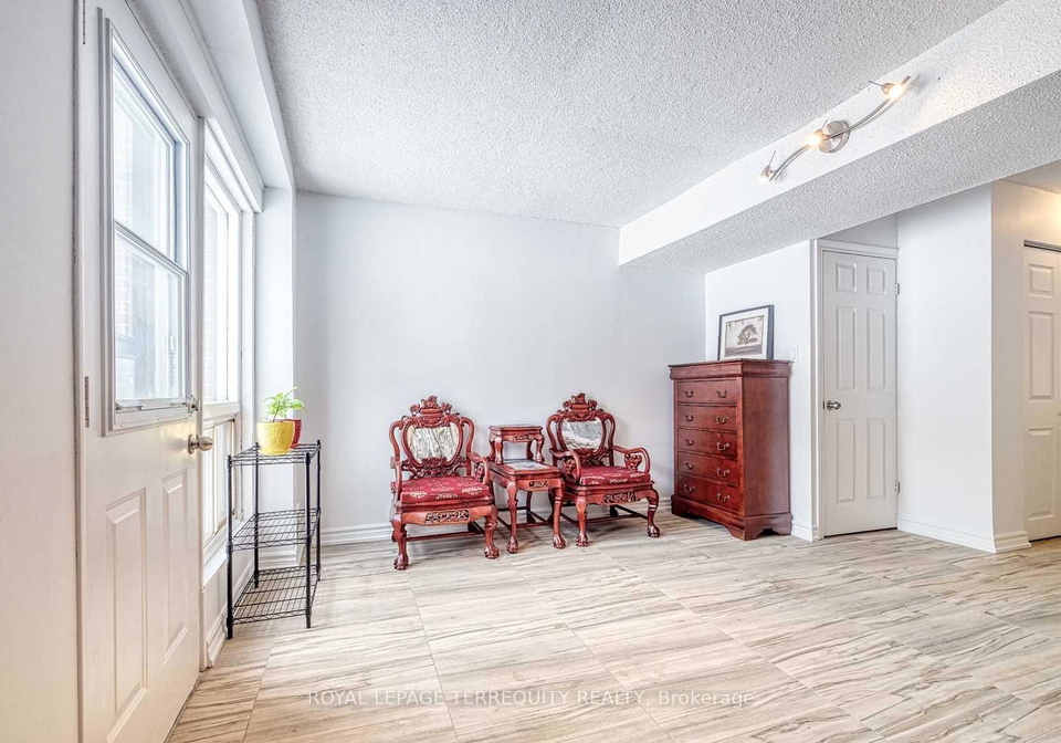 26-nebula-star-way-toronto-north-york-ontario-c13727936