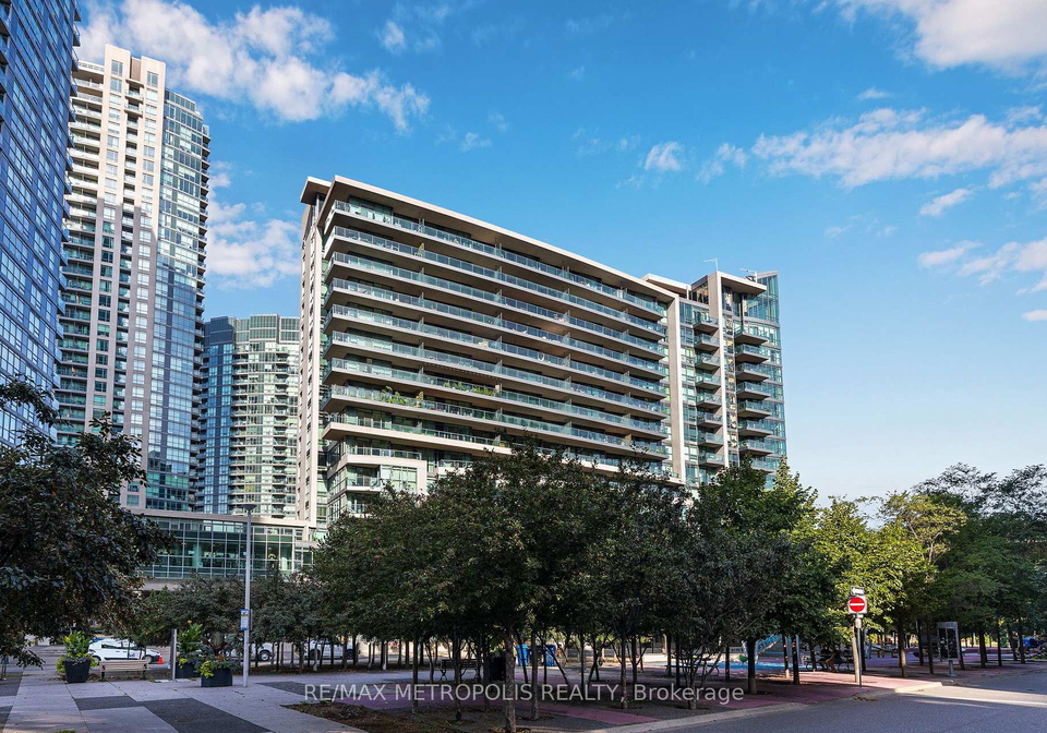 209-fort-york-boulevard-toronto-toronto-ontario-c13727988