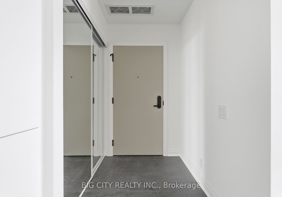 25-frederick-todd-way-toronto-east-york-ontario-c13728064