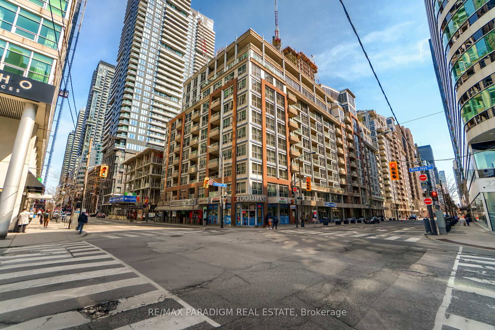 270-wellington-street-w-toronto-toronto-ontario-c13728276