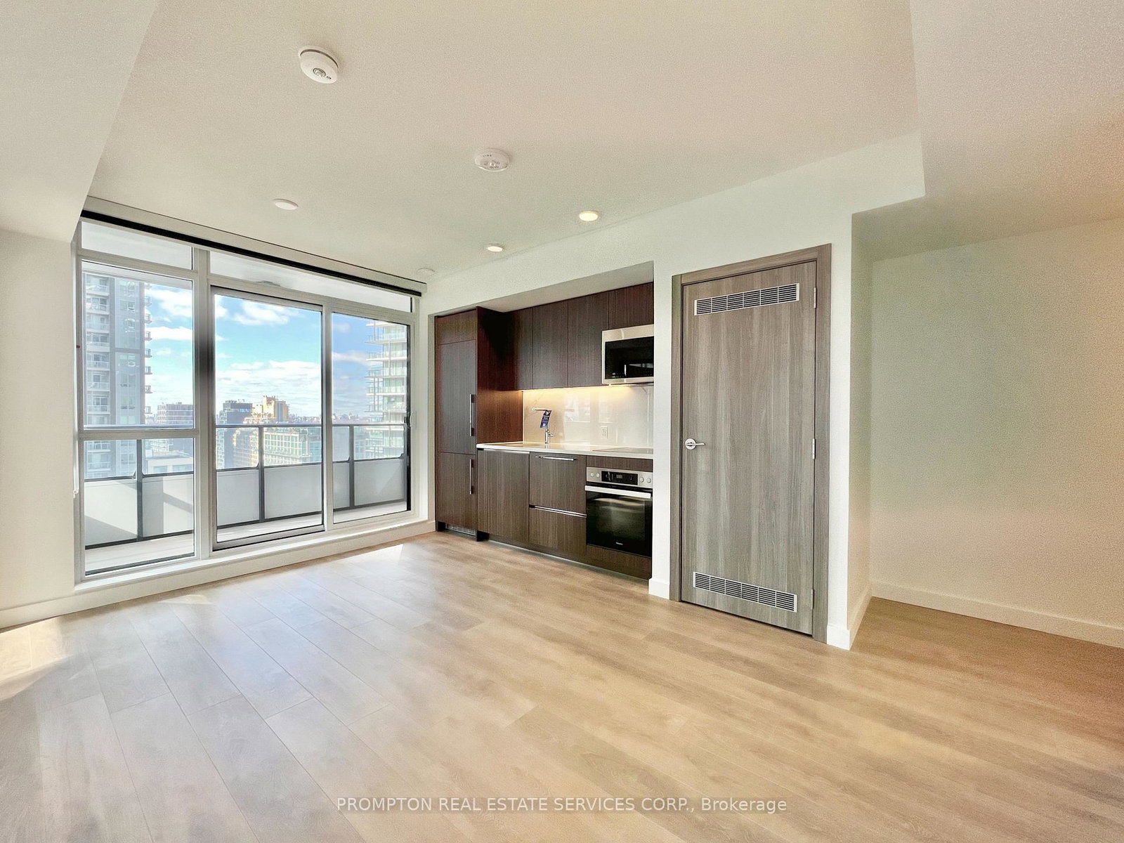 38-widmer-street-toronto-toronto-ontario-c13728954