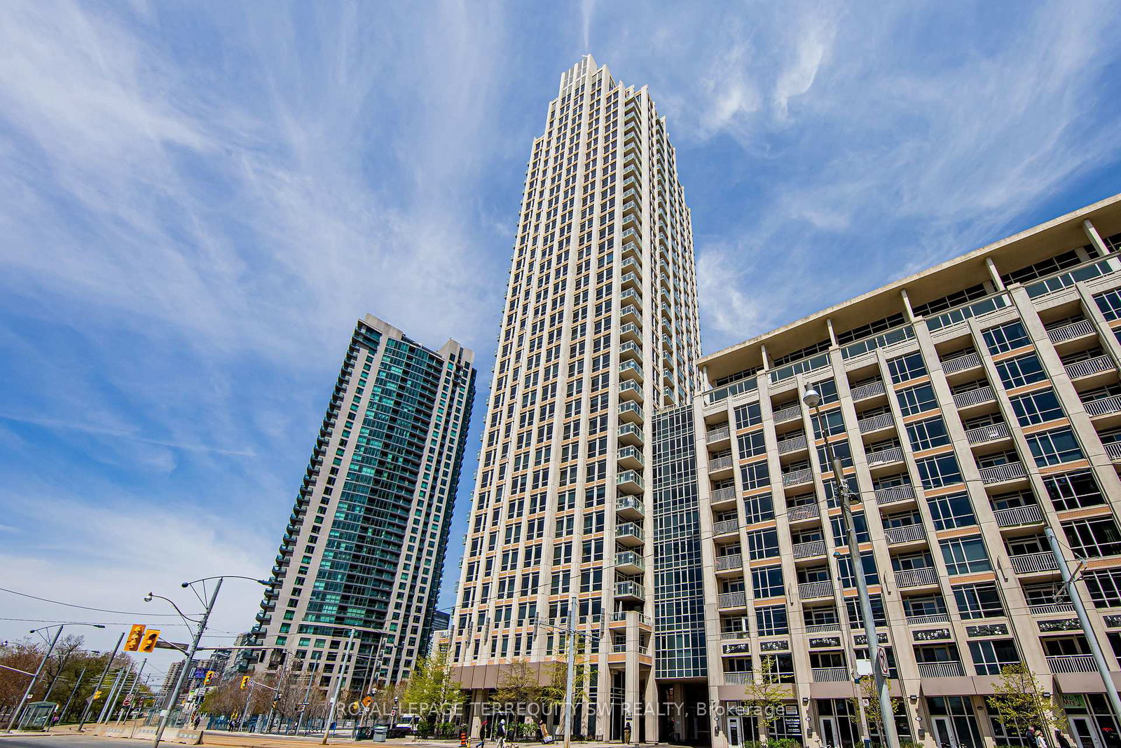 628-fleet-street-toronto-toronto-ontario-c13729062