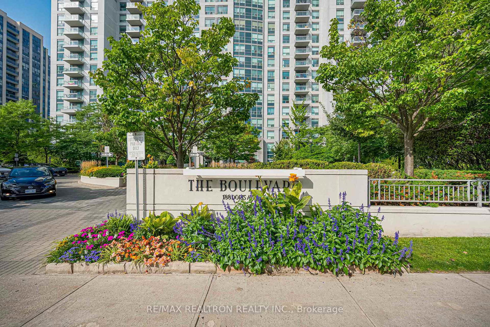 188-doris-avenue-toronto-north-york-ontario-c13729174
