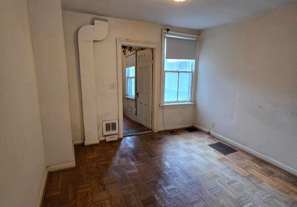 12-whitaker-avenue-toronto-toronto-ontario-c13729338