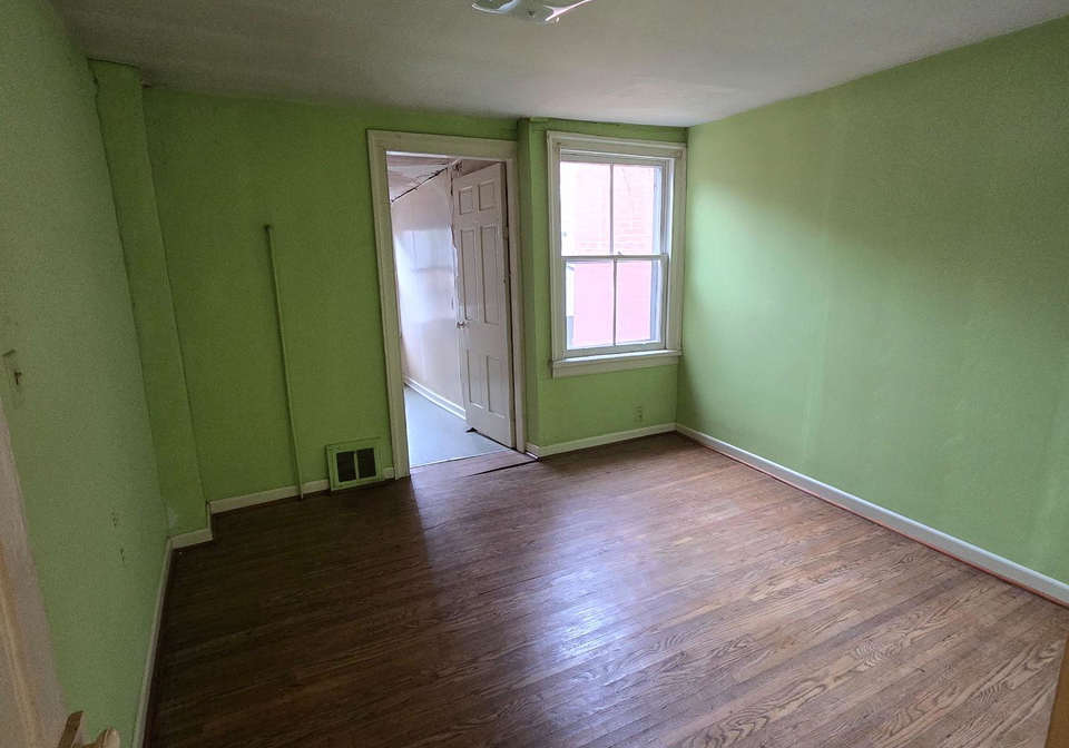 12-whitaker-avenue-toronto-toronto-ontario-c13729338