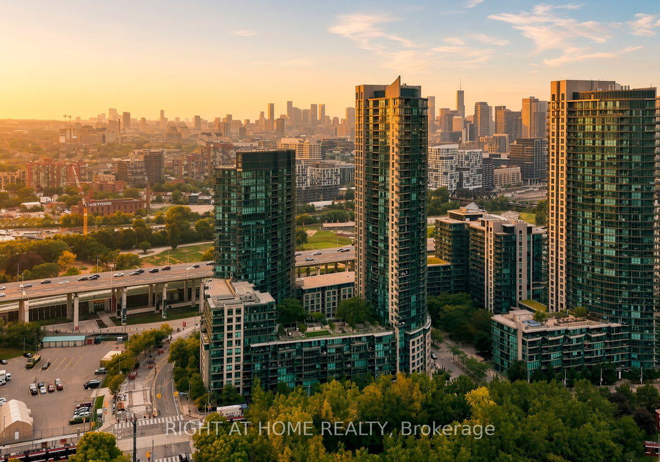 231-fort-york-boulevard-toronto-toronto-ontario-c13729504