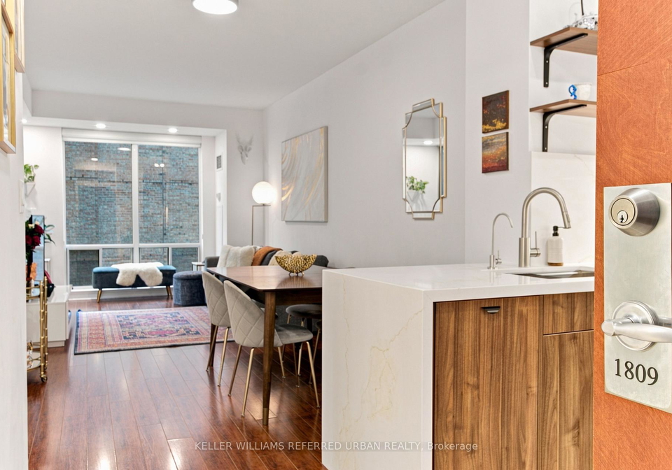 300-bloor-street-e-toronto-toronto-ontario-c13729636