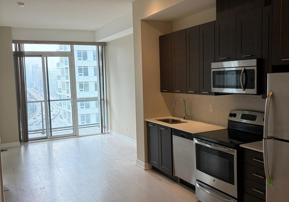 20-bruyeres-mews-toronto-toronto-ontario-c13729644