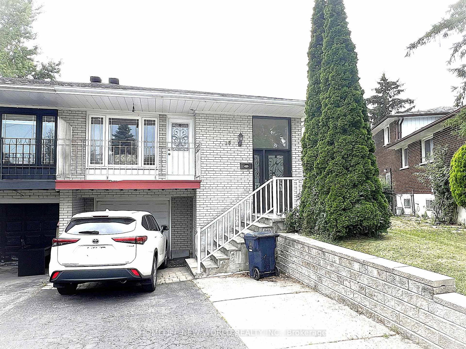 28-greyhound-drive-toronto-north-york-ontario-c13729932