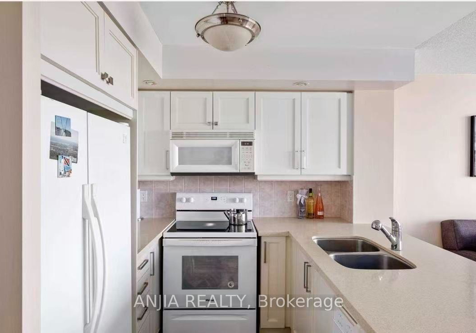 5-northtown-way-toronto-north-york-ontario-c13730684
