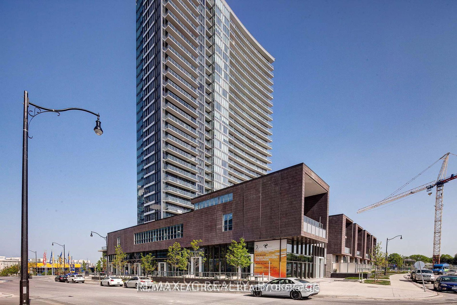 121-mcmahon-drive-toronto-north-york-ontario-c13731634