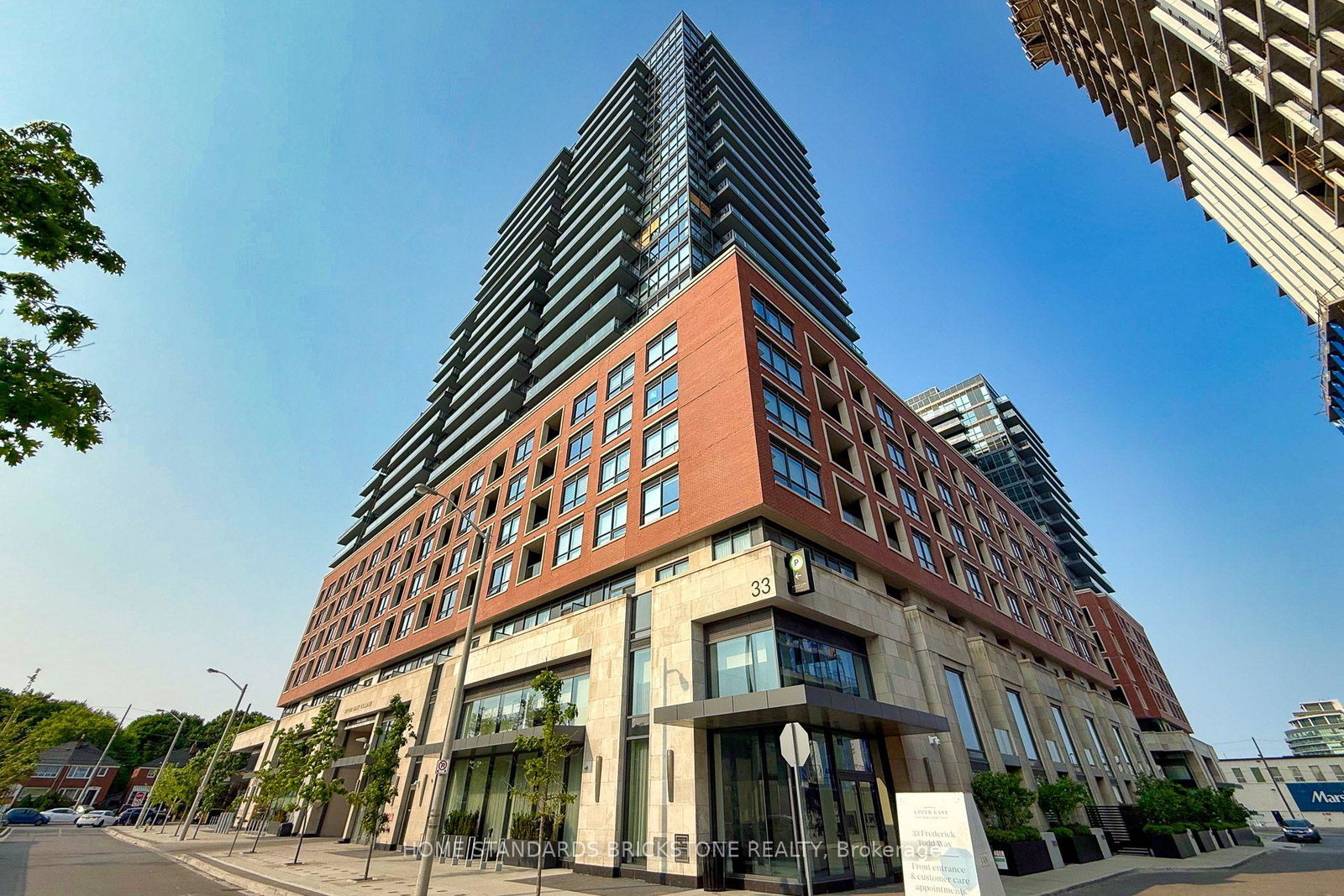 33-frederick-todd-way-toronto-east-york-ontario-c13731696