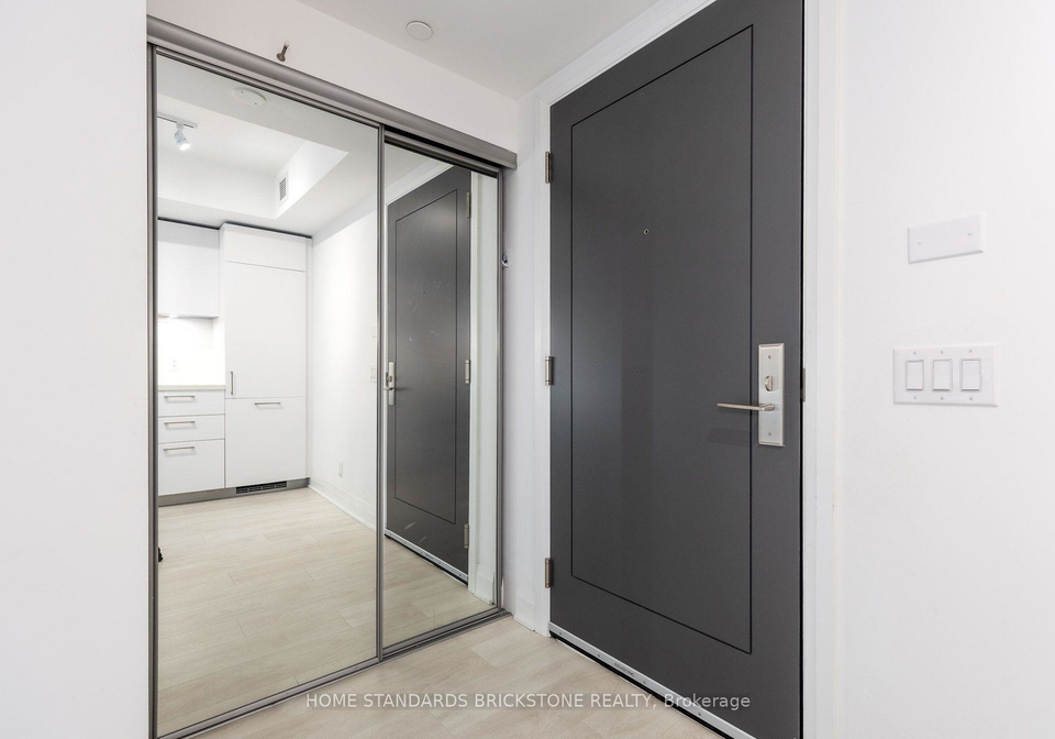 33-frederick-todd-way-toronto-east-york-ontario-c13731696