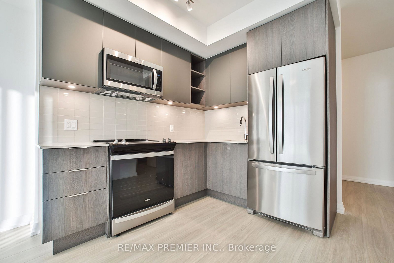 25-holly-street-toronto-toronto-ontario-c13731760