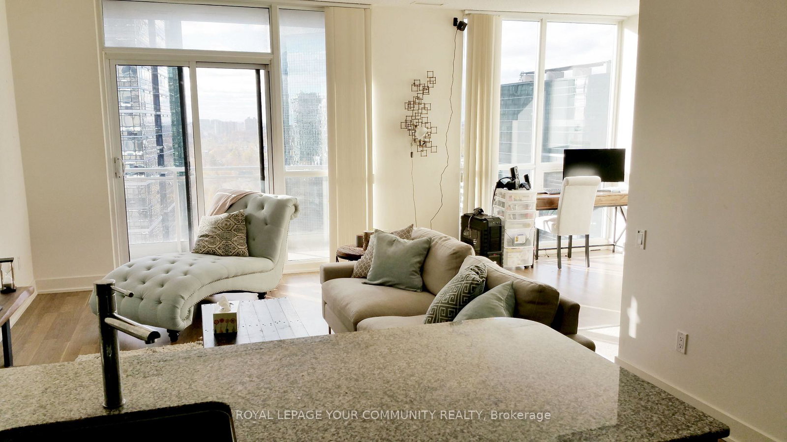 23-sheppard-avenue-e-toronto-north-york-ontario-c13731896