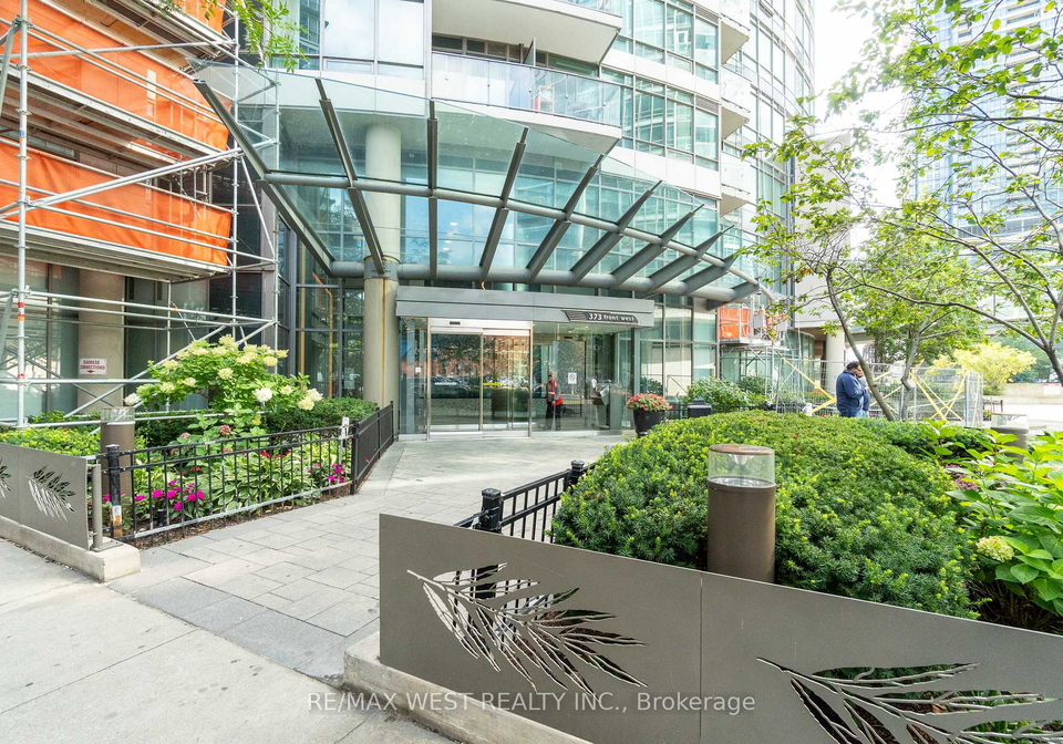 373-front-street-toronto-toronto-ontario-c13732084