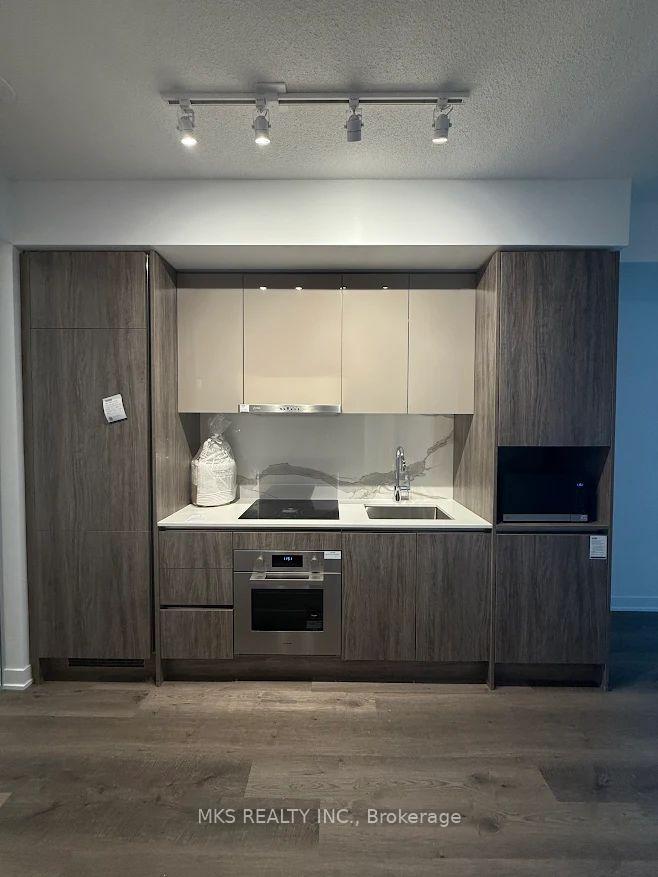 180-front-street-e-toronto-toronto-ontario-c13732214