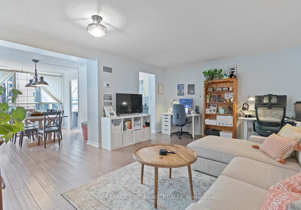633-bay-street-toronto-toronto-ontario-c13733182