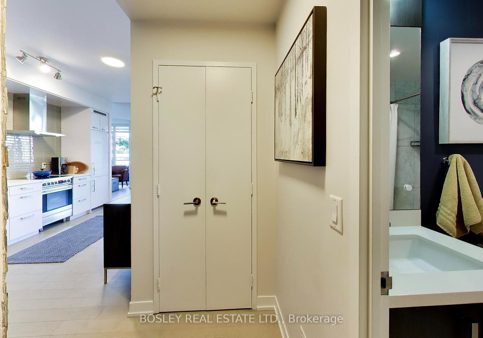 120-bayview-avenue-toronto-toronto-ontario-c13733736