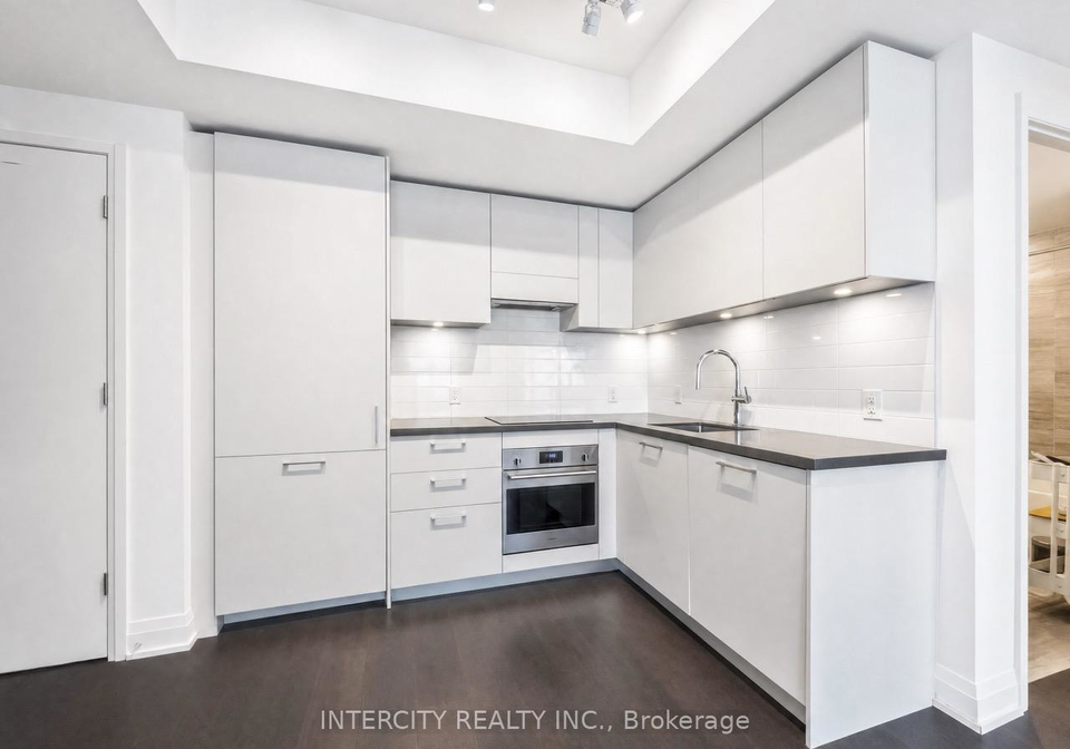 33-frederick-todd-way-e-toronto-east-york-ontario-c13734092