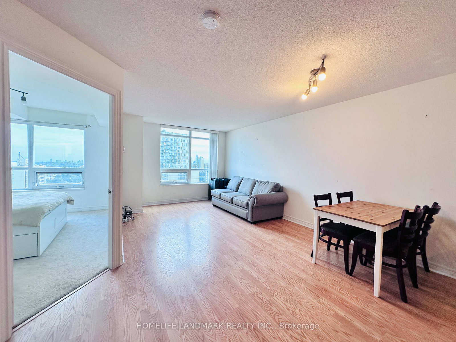 212-eglinton-avenue-e-toronto-toronto-ontario-c13734794