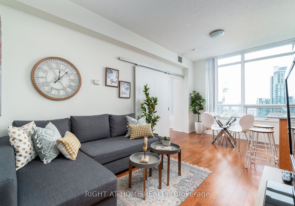 55-bremner-boulevard-toronto-toronto-ontario-c13734940