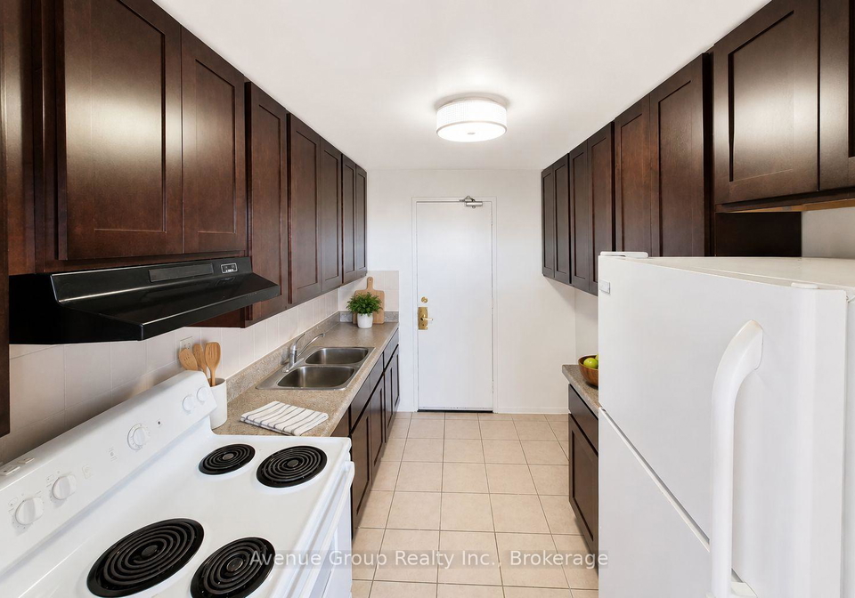 120-shelborne-avenue-toronto-toronto-ontario-c13735858