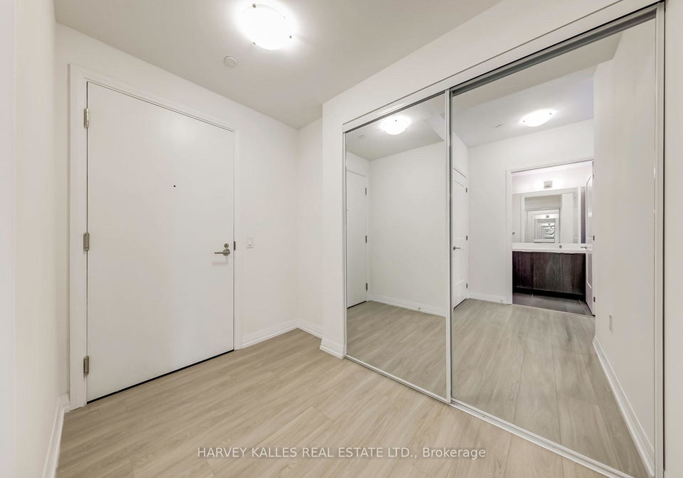 25-holly-street-toronto-toronto-ontario-c13736058