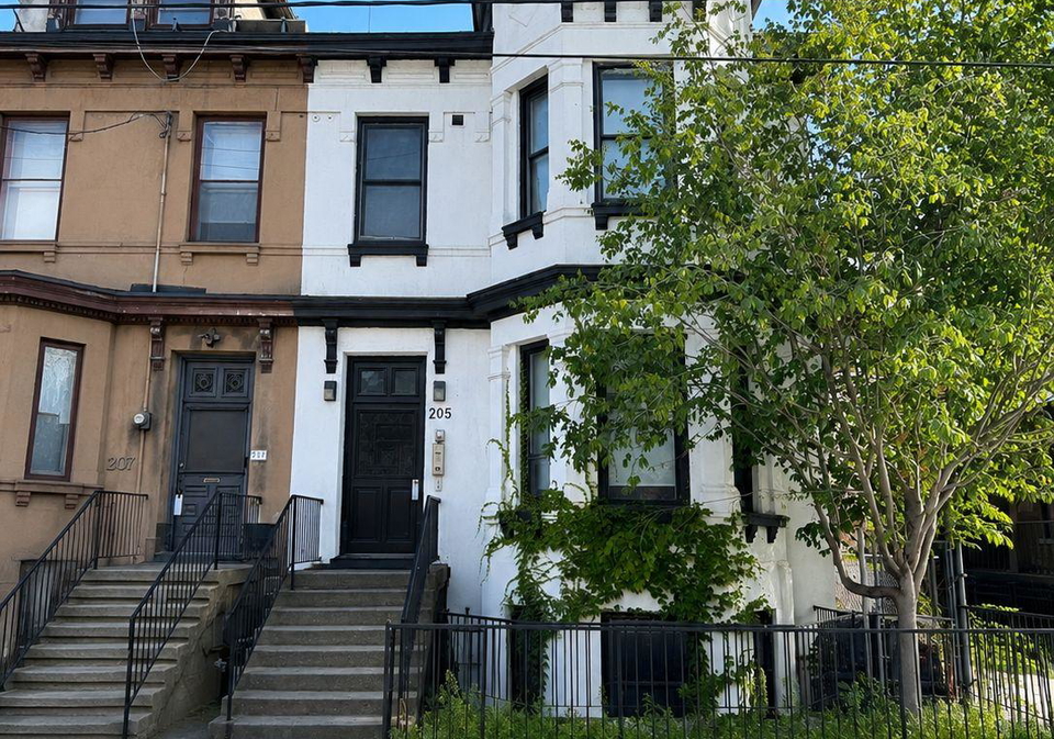 205-gerrard-street-e-toronto-toronto-ontario-c13736902
