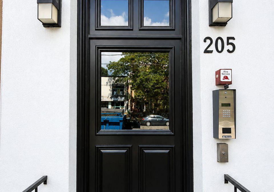 205-gerrard-street-e-toronto-toronto-ontario-c13736902