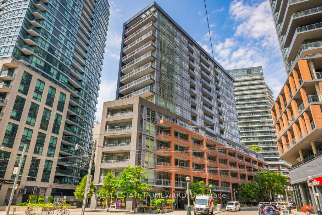 15-bruyeres-mews-toronto-toronto-ontario-c13737444