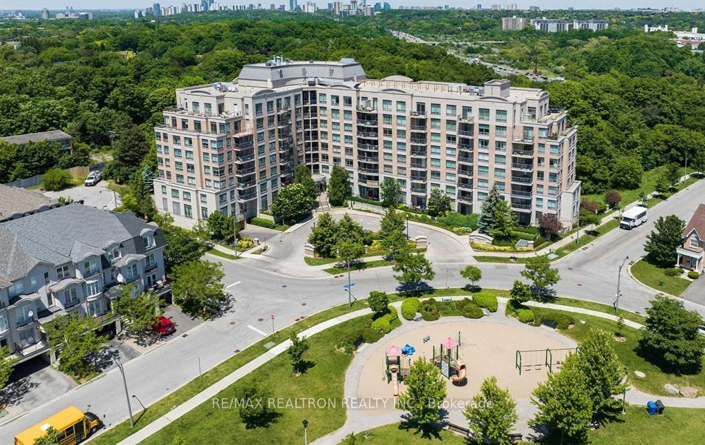 16-dallimore-circle-toronto-north-york-ontario-c13737748