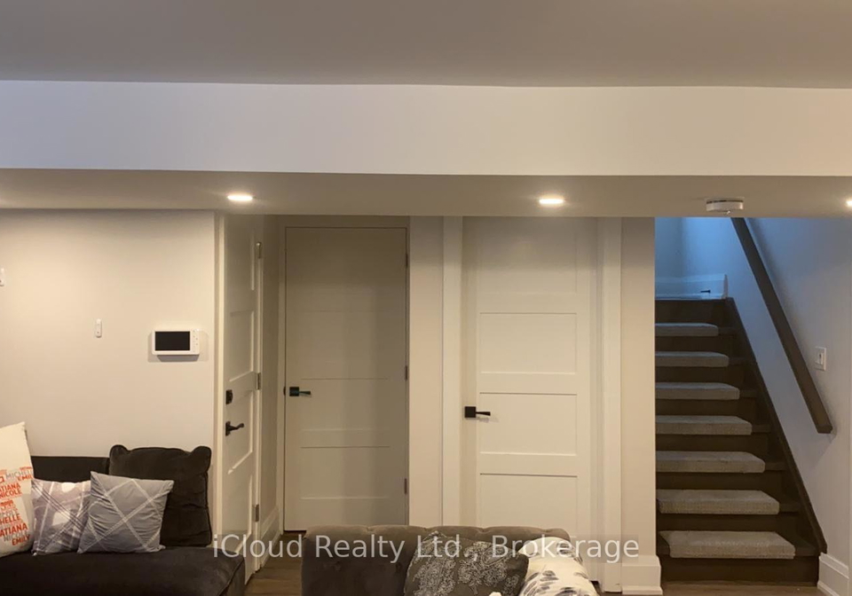 154-delhi-avenue-toronto-toronto-ontario-c13738182