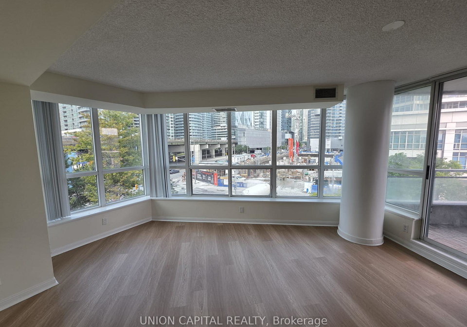 228-queens-quay-w-toronto-toronto-ontario-c13738274