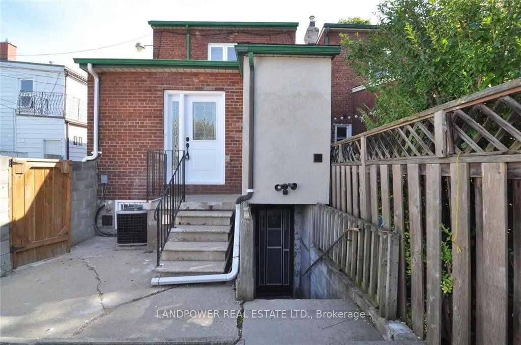 140-manning-avenue-toronto-toronto-ontario-c13738598
