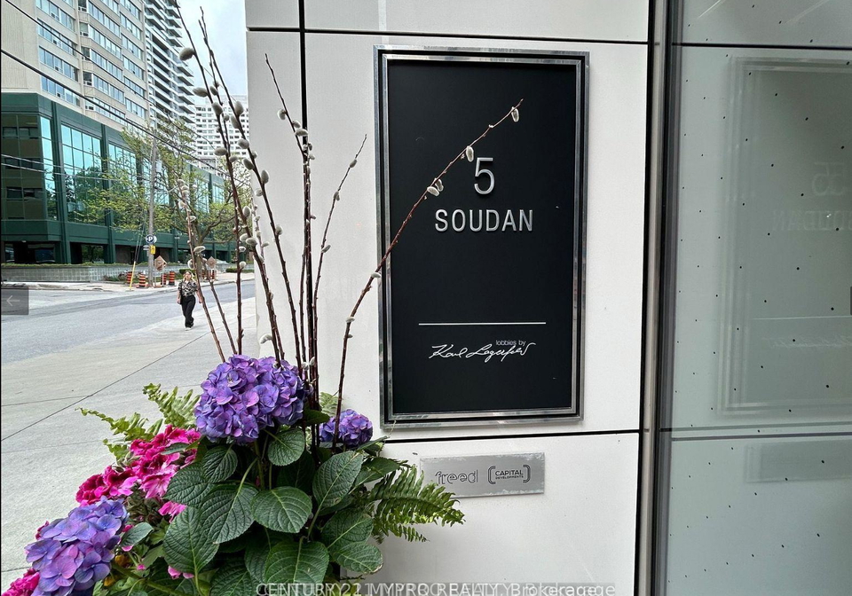 5-soudan-avenue-toronto-toronto-ontario-c13738826
