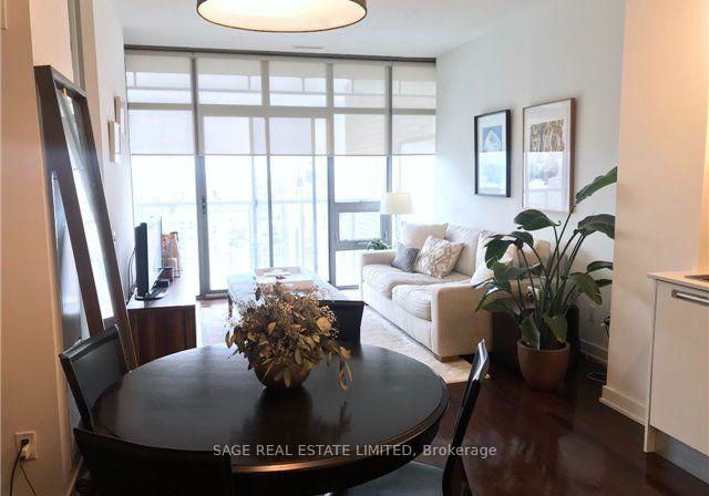 33-charles-street-e-toronto-toronto-ontario-c13739242