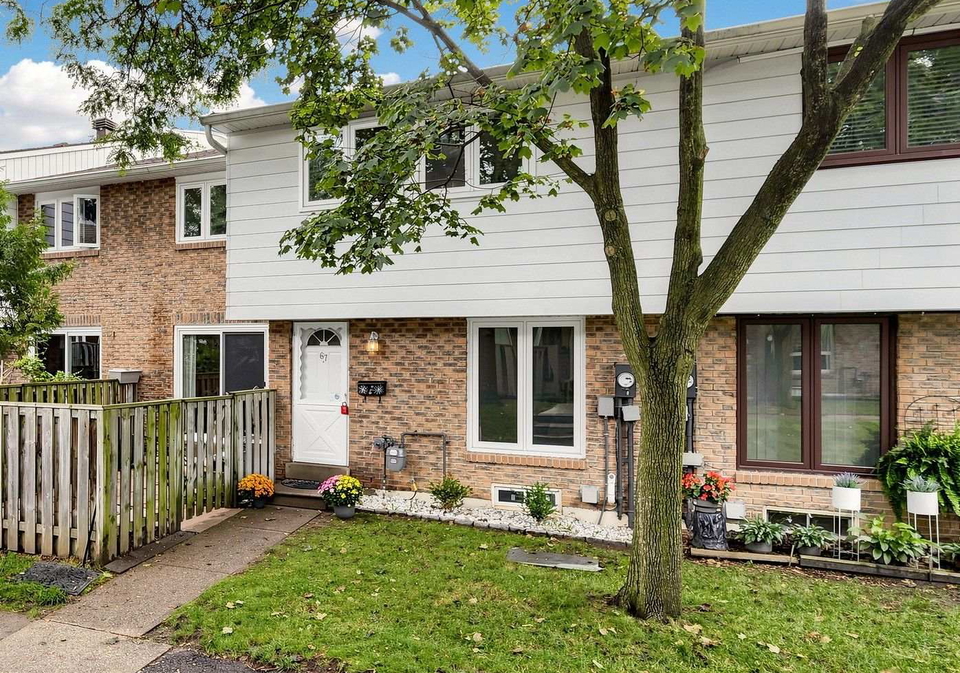 67-rock-fernway-toronto-north-york-ontario-c13739512