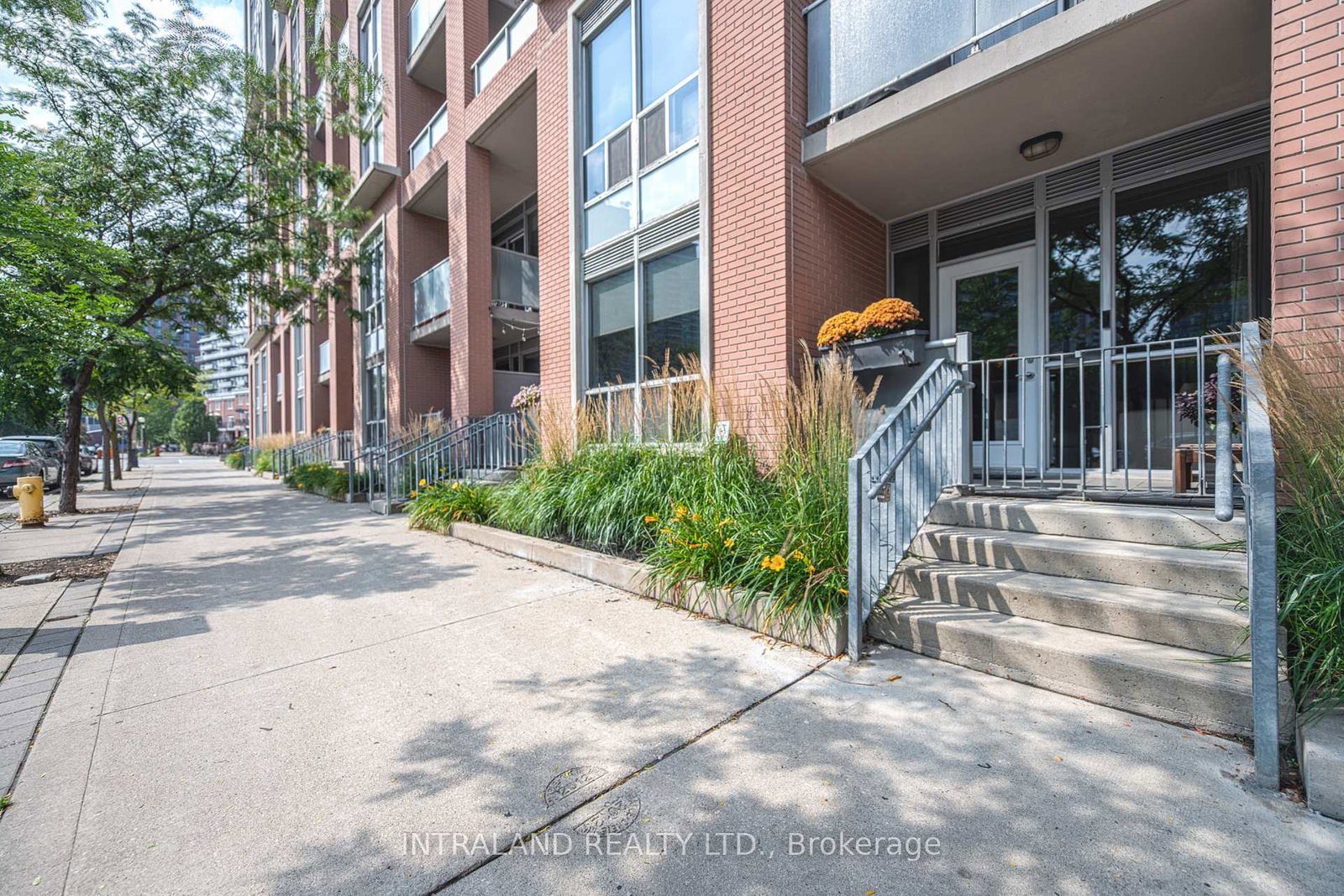 1-shaw-street-toronto-toronto-ontario-c13739616