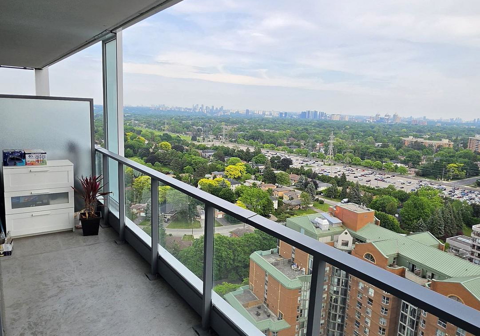 8-olympic-garden-dr-drive-toronto-north-york-ontario-c13739922