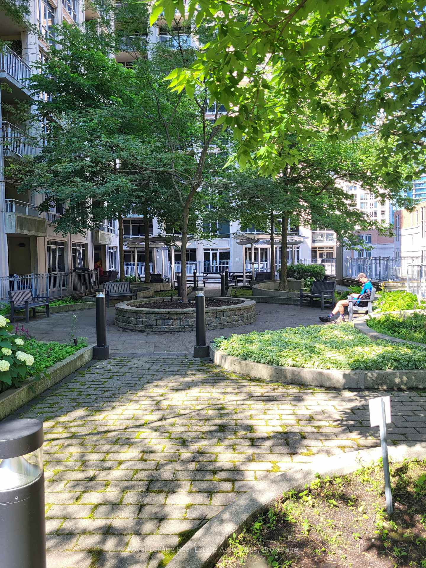 21-grand-magazine-street-toronto-toronto-ontario-c13740312