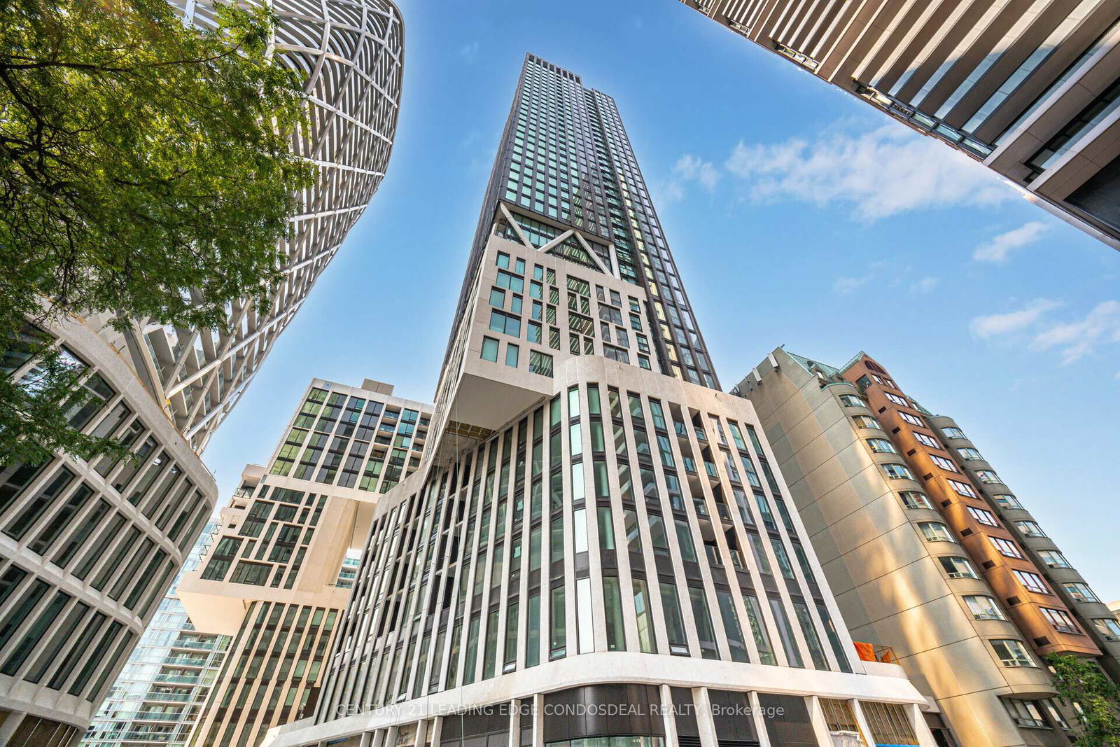 238-simcoe-street-toronto-toronto-ontario-c13740928