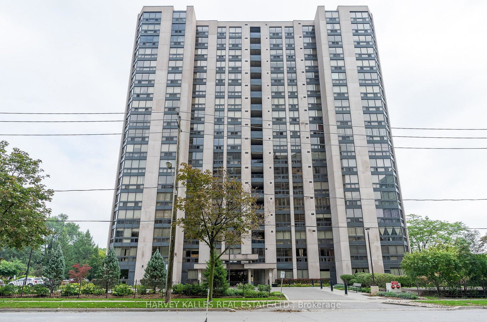 5-kenneth-avenue-toronto-north-york-ontario-c13741556