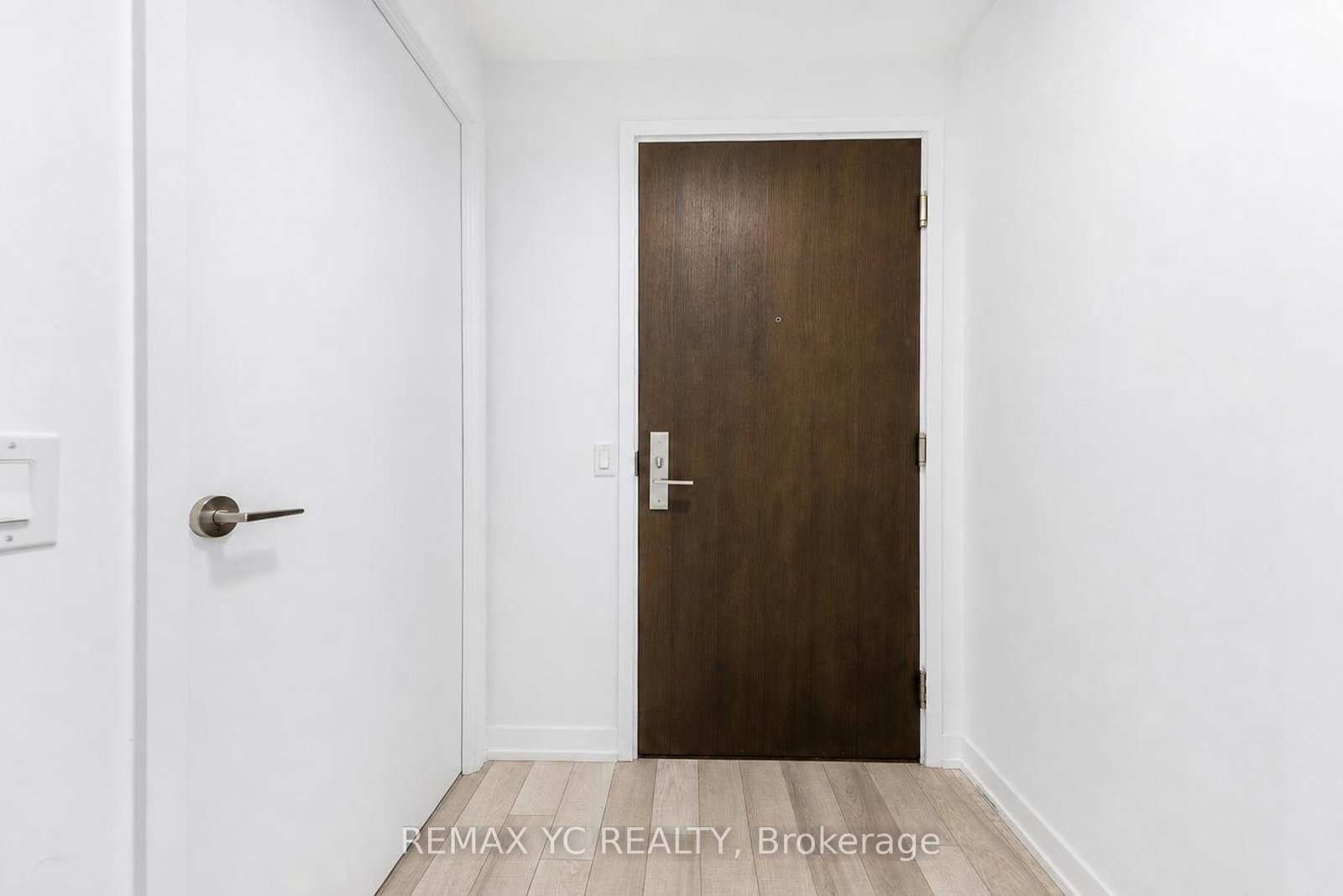 39-roehampton-avenue-toronto-toronto-ontario-c13741560