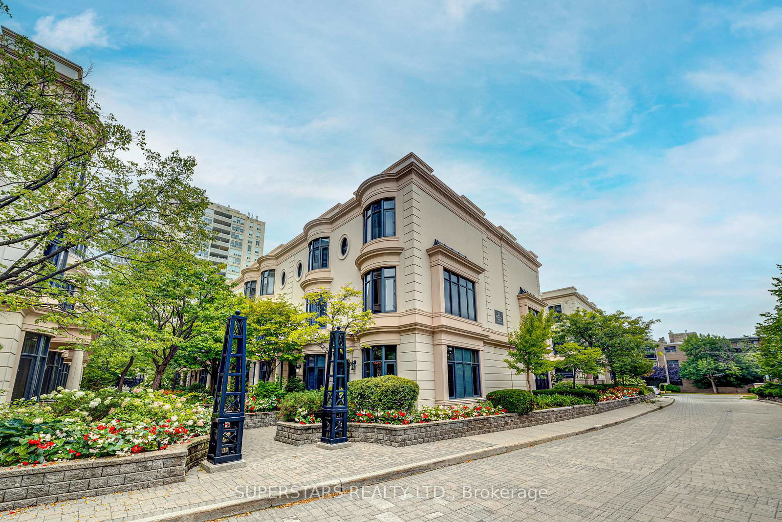 25-elkhorn-drive-toronto-north-york-ontario-c13741716