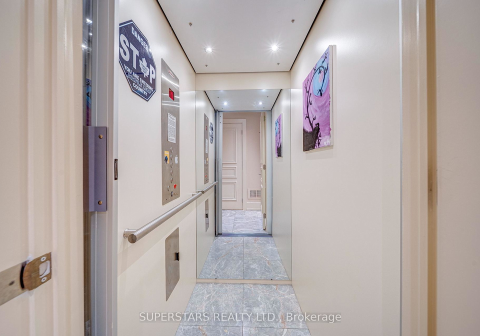 25-elkhorn-drive-toronto-north-york-ontario-c13741716