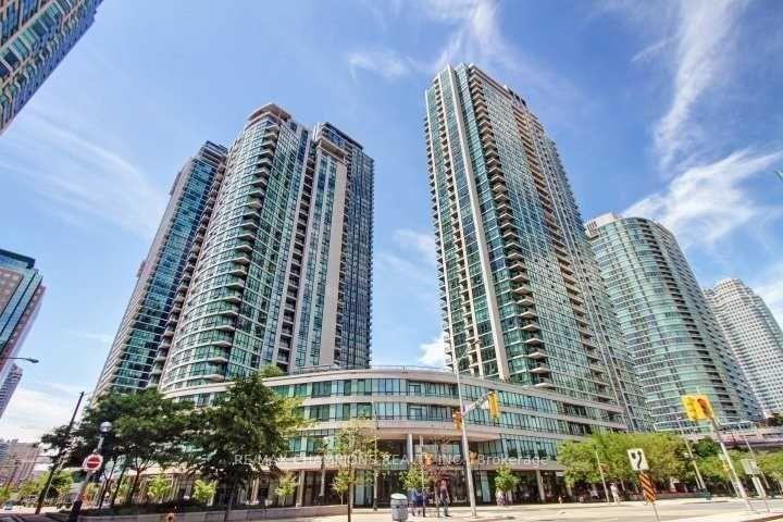 12-yonge-street-e-toronto-toronto-ontario-c13742050