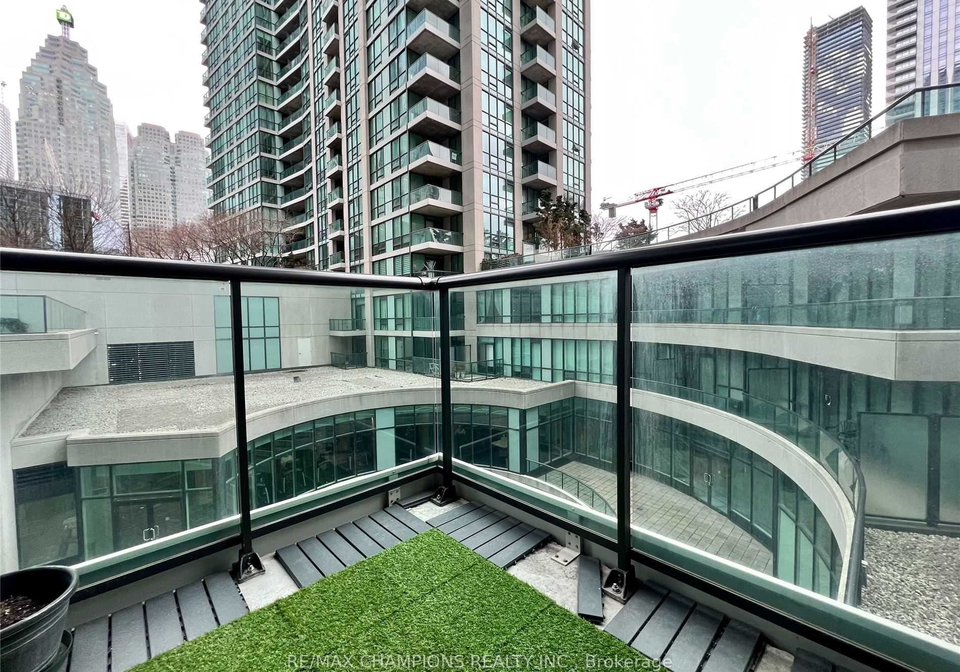 12-yonge-street-e-toronto-toronto-ontario-c13742050