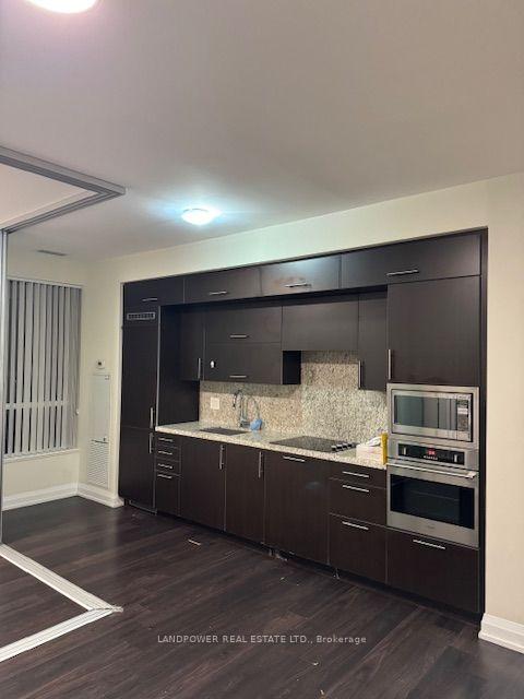 5-sheppard-avenue-e-toronto-north-york-ontario-c13742814